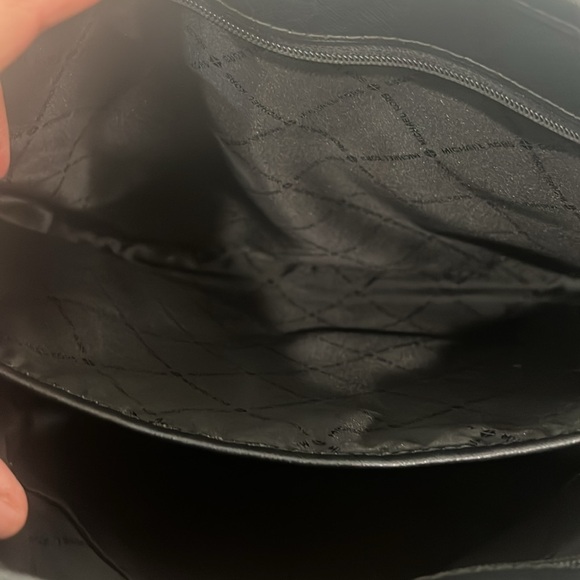 Michael Kors laptop bag EUC black with gray MK and silver hardware - Picture 13 of 14